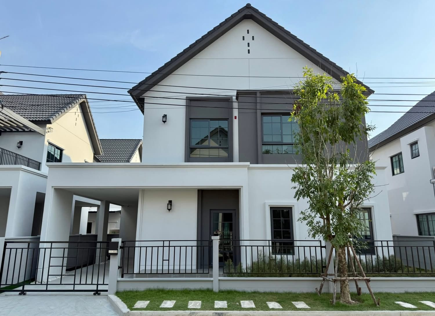 เซนโทร บางนา เฟส 2 / 4 ห้องนอน (ขาย), Centro Bangna Phase 2 / 4 Bedrooms (FOR SALE) DA206 