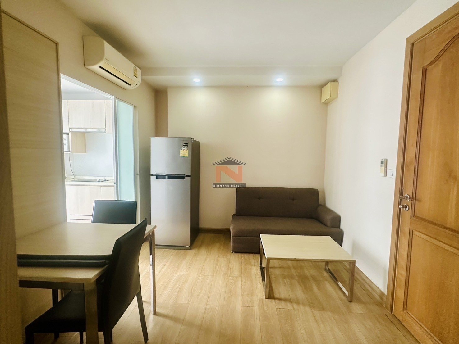 V Condo Chaengwattana 28, 8th floor, special price 1.70 million baht. V Condo Chaengwattana 28, 8th floor, special price 1.70 million baht.