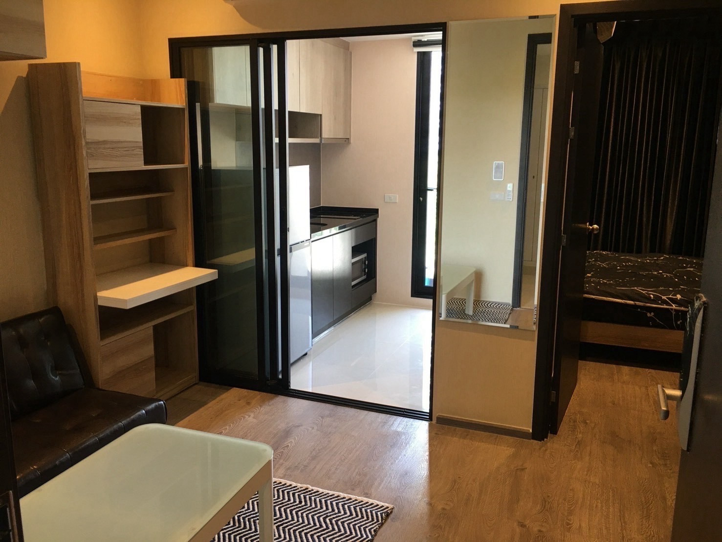 ขายห้องเฟอร์ครบ Lyss รัชโยธิน ขายห้องเฟอร์ครบ Lyss รัชโยธิน