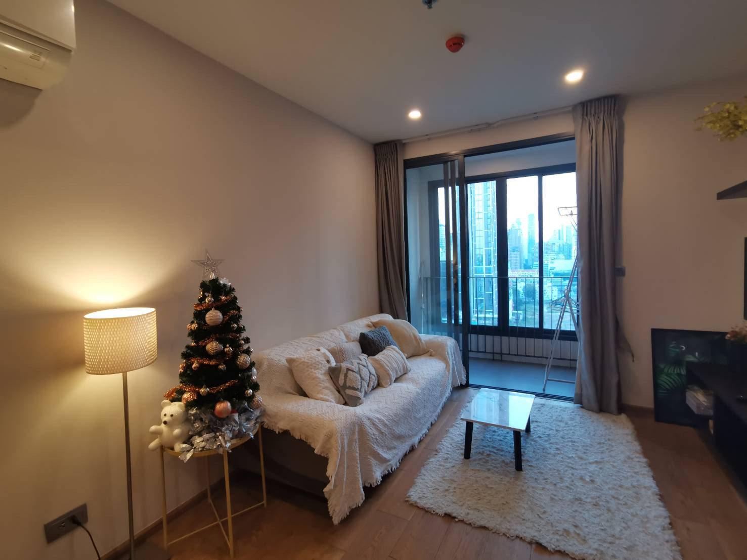 Q Chidlom-Phetchaburi spacious 2bedroom, near shopping malls, bts chidlom, central walls