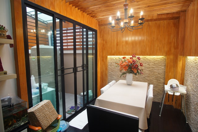 For rent, Baan Klang Muang Sathorn-Taksin 2, sample house, 23 sq m, 3 floors, built-ins throughout, very beautiful. – รูปที่ 4