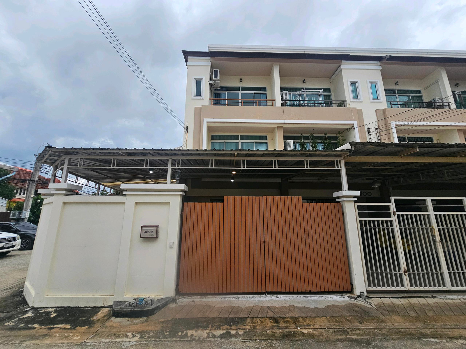 📌 3-story townhome 🏢 behind the corner, lots of floor, Soi Sukhumvit 76 Very close to Imperien Samrong, can park 2-4 cars🚘 – รูปที่ 3