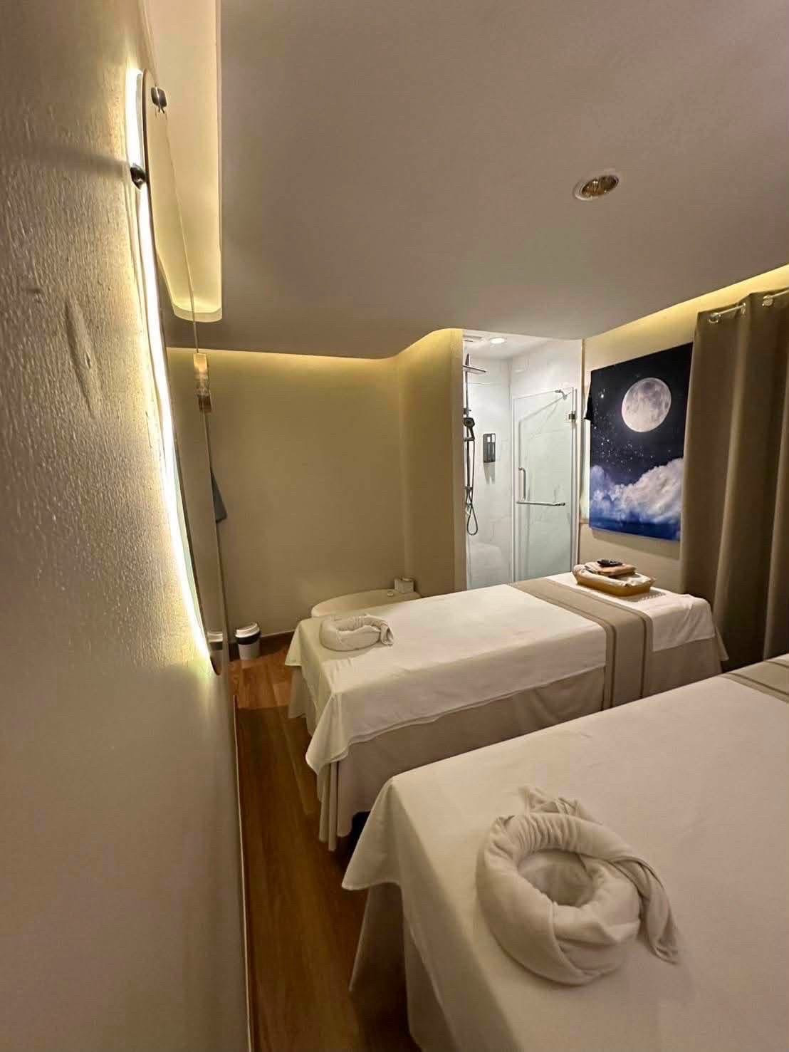 📌 For Sale/Lease: Massage and Spa in Siam, near BTS, established customer base, six-figure monthly profit, 4-story building, predominantly foreign clientele. Includes 14 massage therapists and 3 receptionists. – รูปที่ 4
