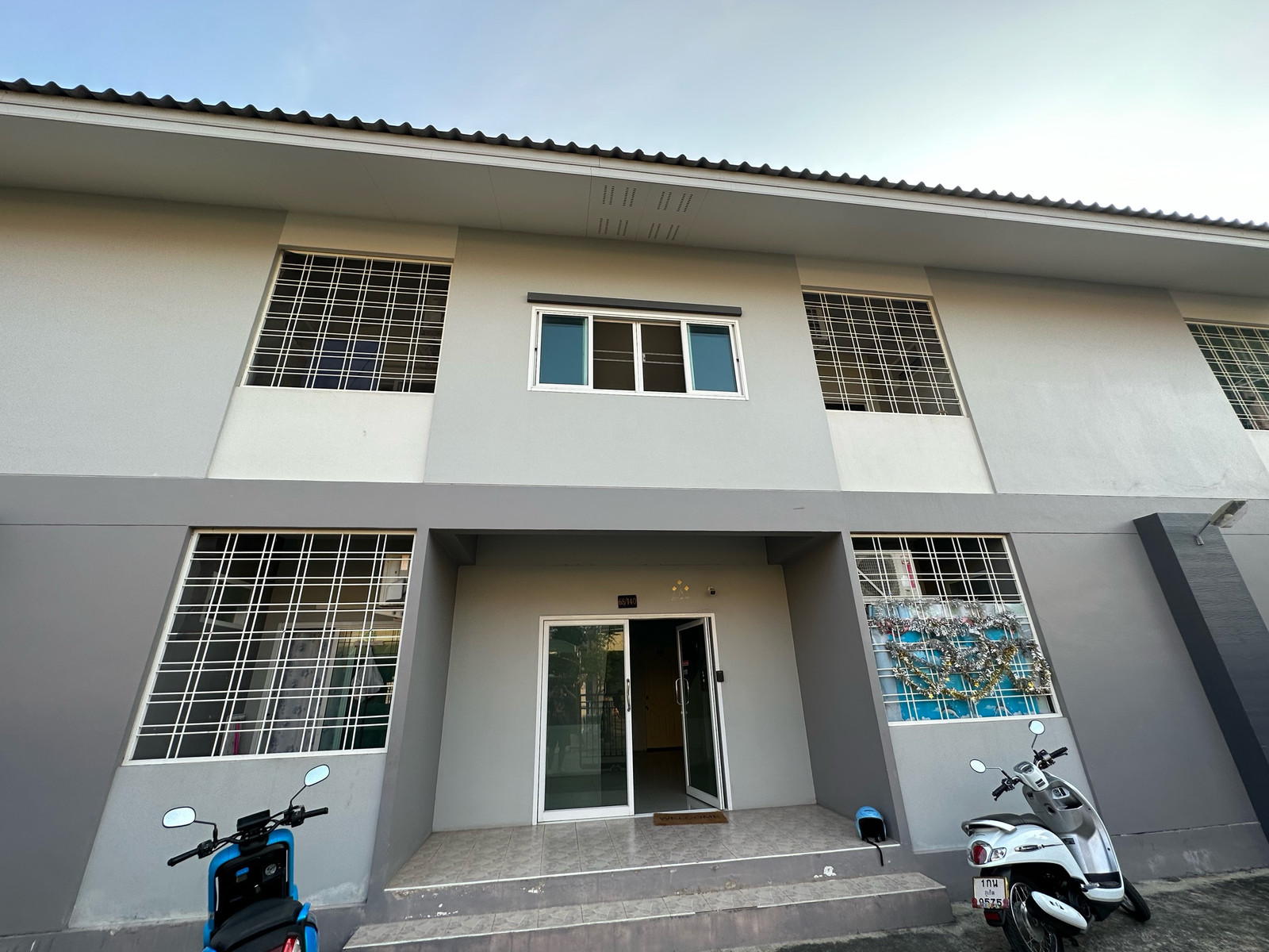 Selling dormitory business in location to Central Westgate Department Store