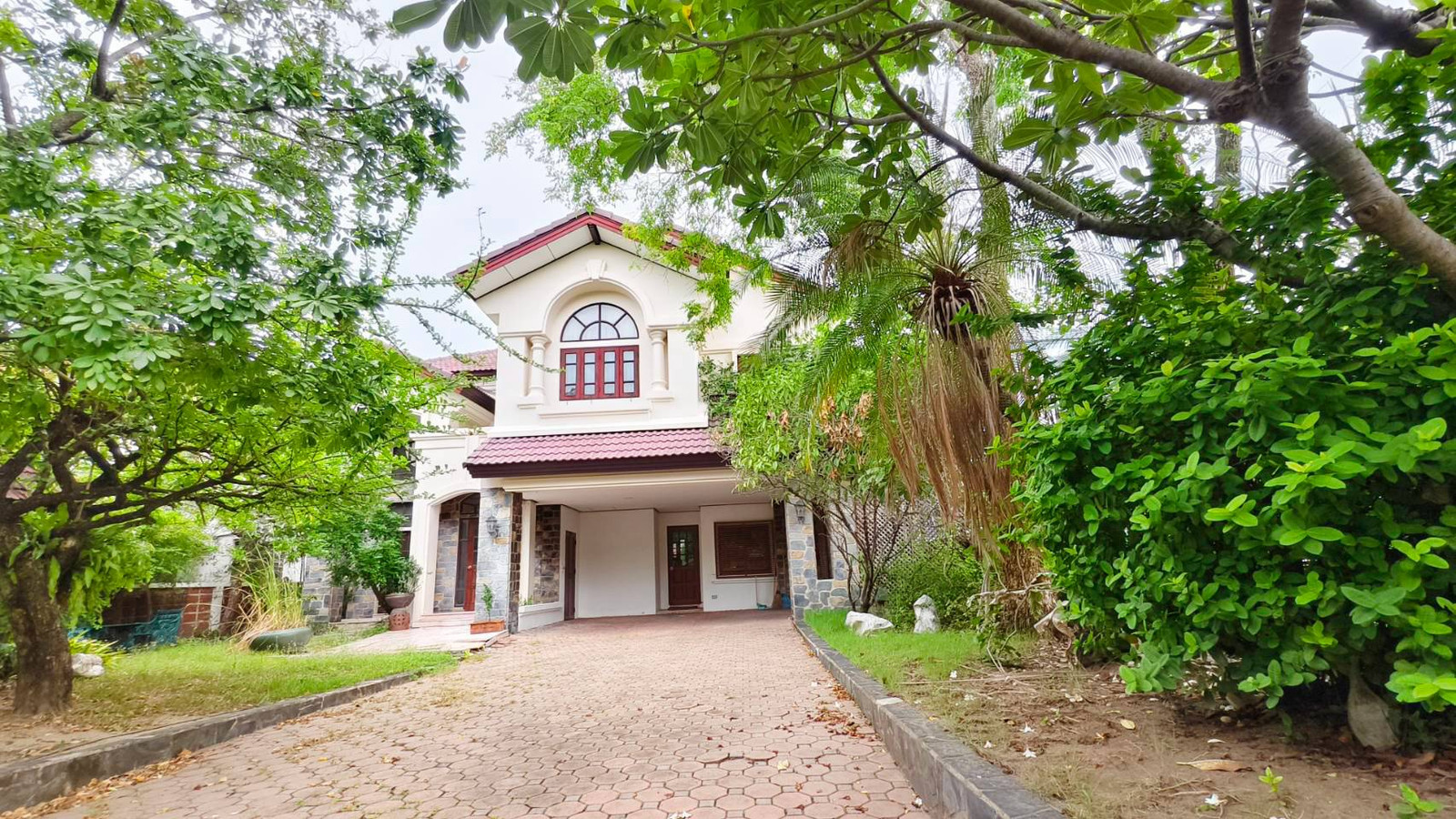【Single house for sale, best price, Ladawan Srinakarin, size 250 sq m., 3 bedrooms, 4 bathrooms | ✨ Single house, large land plot. On Srinakarin Road, near BTS Sri Bearing, only about 600 meters from the project front. – รูปที่ 2
