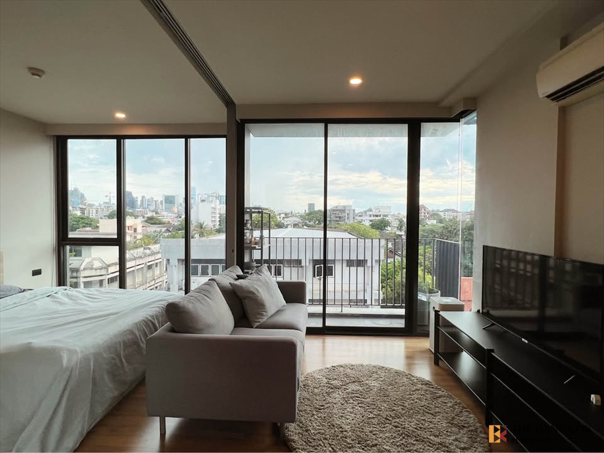 Fynn Aree เฟอร์นิเจอร์พร้อม คอนโดLow rise ตึกใหม่ Rent24k Fynn Aree เฟอร์นิเจอร์พร้อม คอนโดLow rise ตึกใหม่ Rent24k