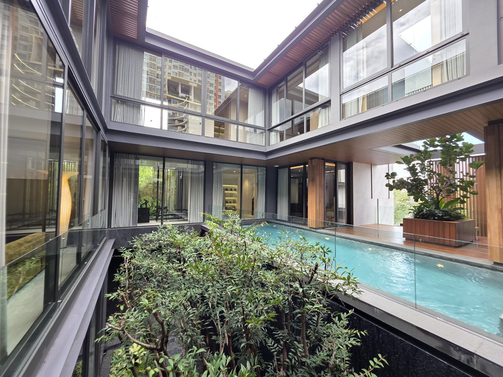 Sonle Residences Fully Furnished: 129.3sqwah 1,395sqm. 5bed 8bath 350,000,000 Am: 0656199198 Sonle Residences Fully Furnished: 129.3sqwah 1,395sqm. 5bed 8bath 350,000,000 Am: 0656199198