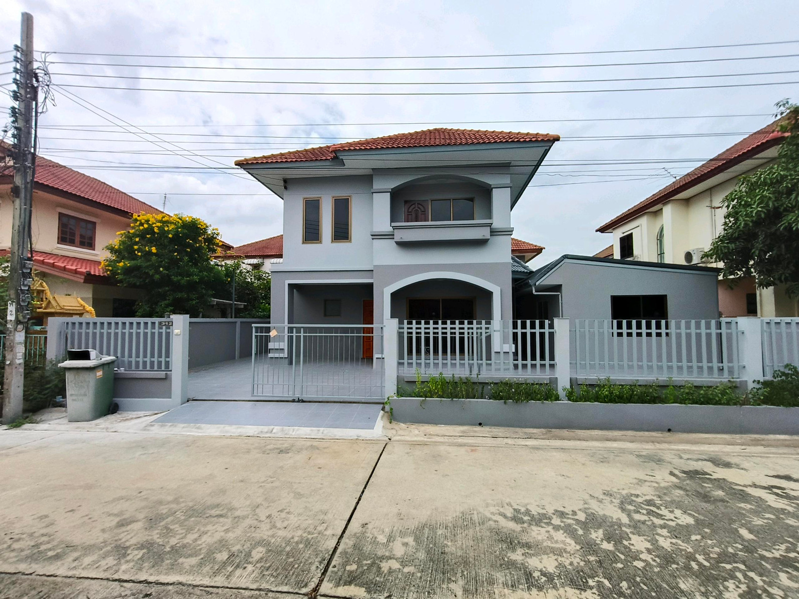 บ้านเดี่ยว 2 ชั้นรีโนเวทใหม่ทั้งหลัง – รูปที่ 2