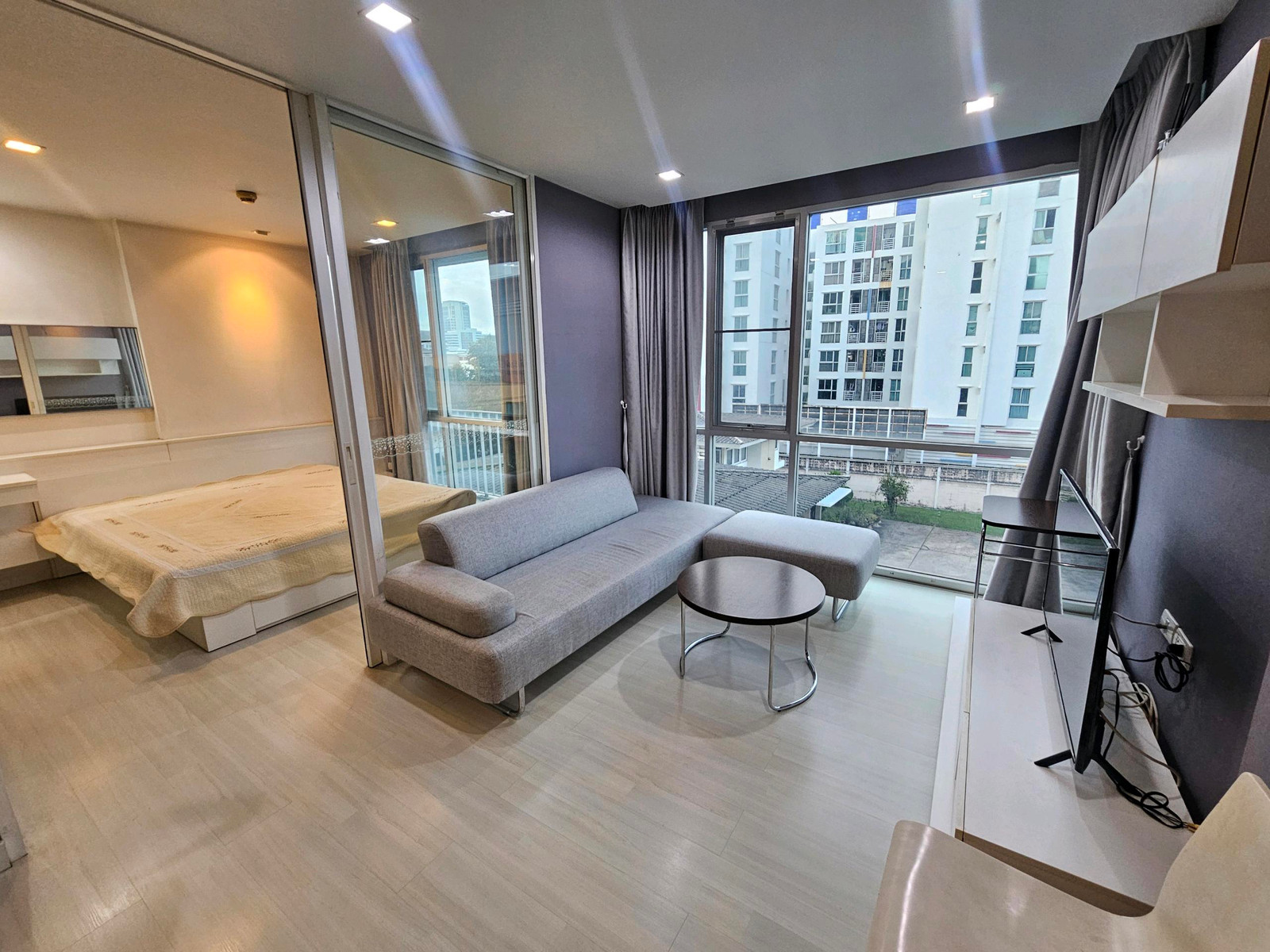 Beautifully decorated room for rent, 1 bedroom, 1 bathroom, The Room Sukhumvit 64. Beautifully decorated room for rent, 1 bedroom, 1 bathroom, The Room Sukhumvit 64.