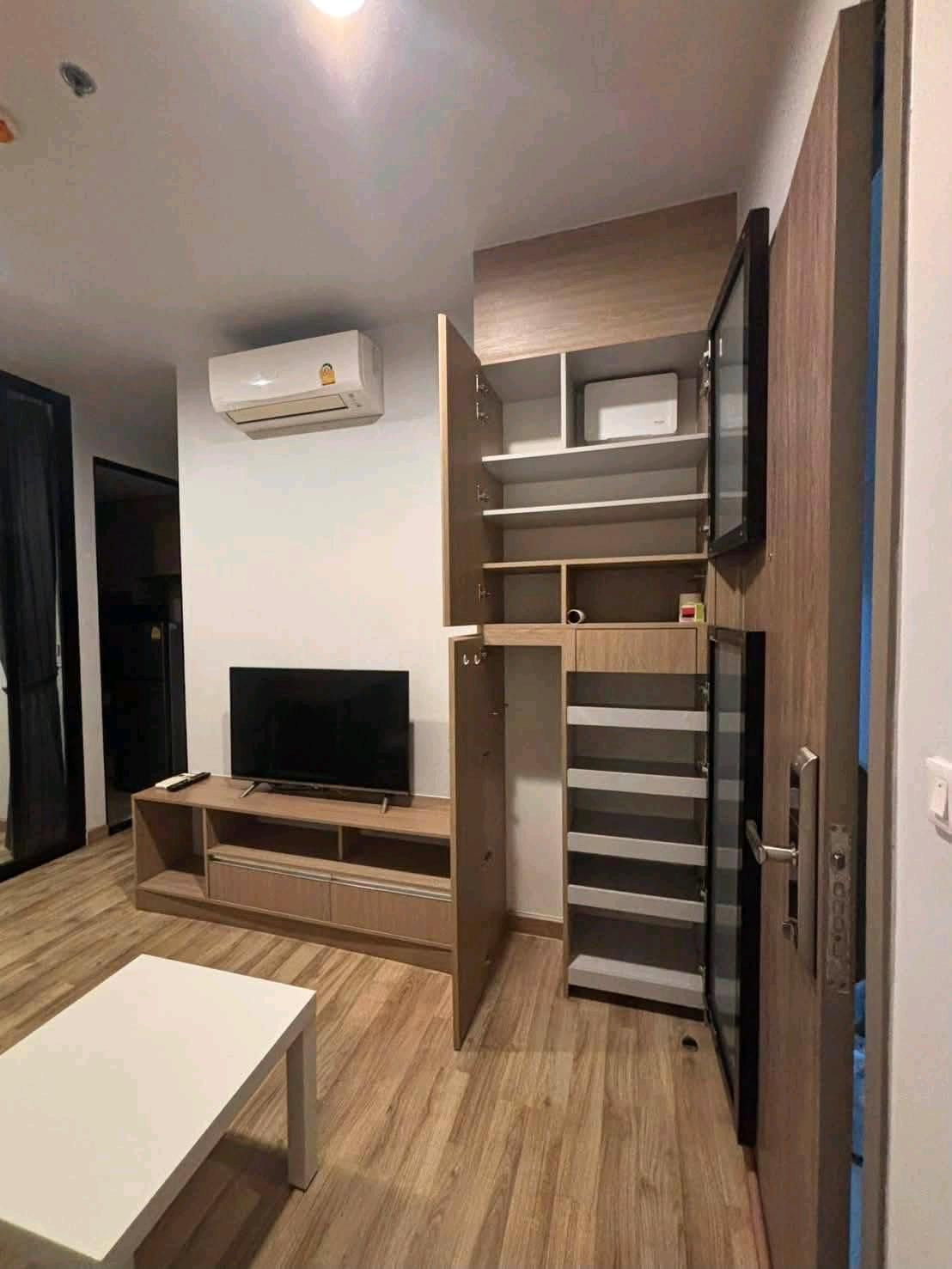 Condo for rent, Niche Mono Sukhumvit-Bearing, BTS Bearing, 1 bedroom, 1 bathroom, size 29 sq m, 30th floor, rent 12,000 baht/month (1 year rental contract) Condo for rent, Niche Mono Sukhumvit-Bearing, BTS Bearing, 1 bedroom, 1 bathroom, size 29 sq m, 30th floor, rent 12,000 baht/month (1 year rental contract)