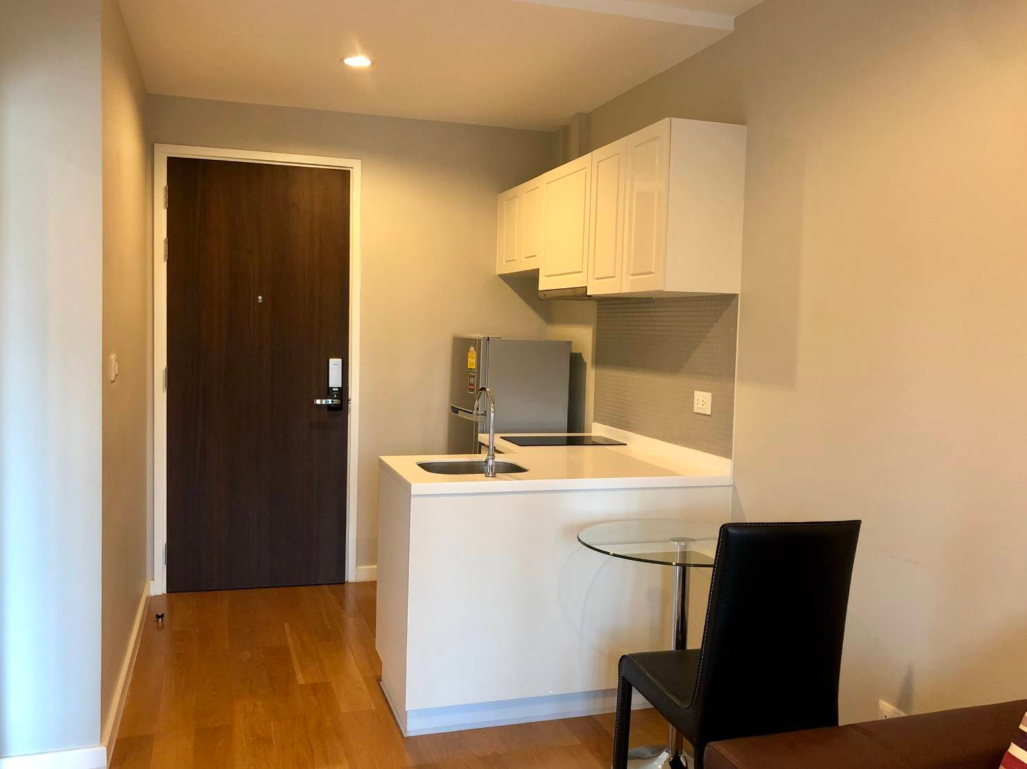 ให้เช่าคอนโด Condolette Dwell Sukhumvit 26 สไตล์ Modern English Cottage เน้นความเป็นส่วนตัว ใกล้ BTS พร้อมพงษ์ -RW008396 – รูปที่ 2