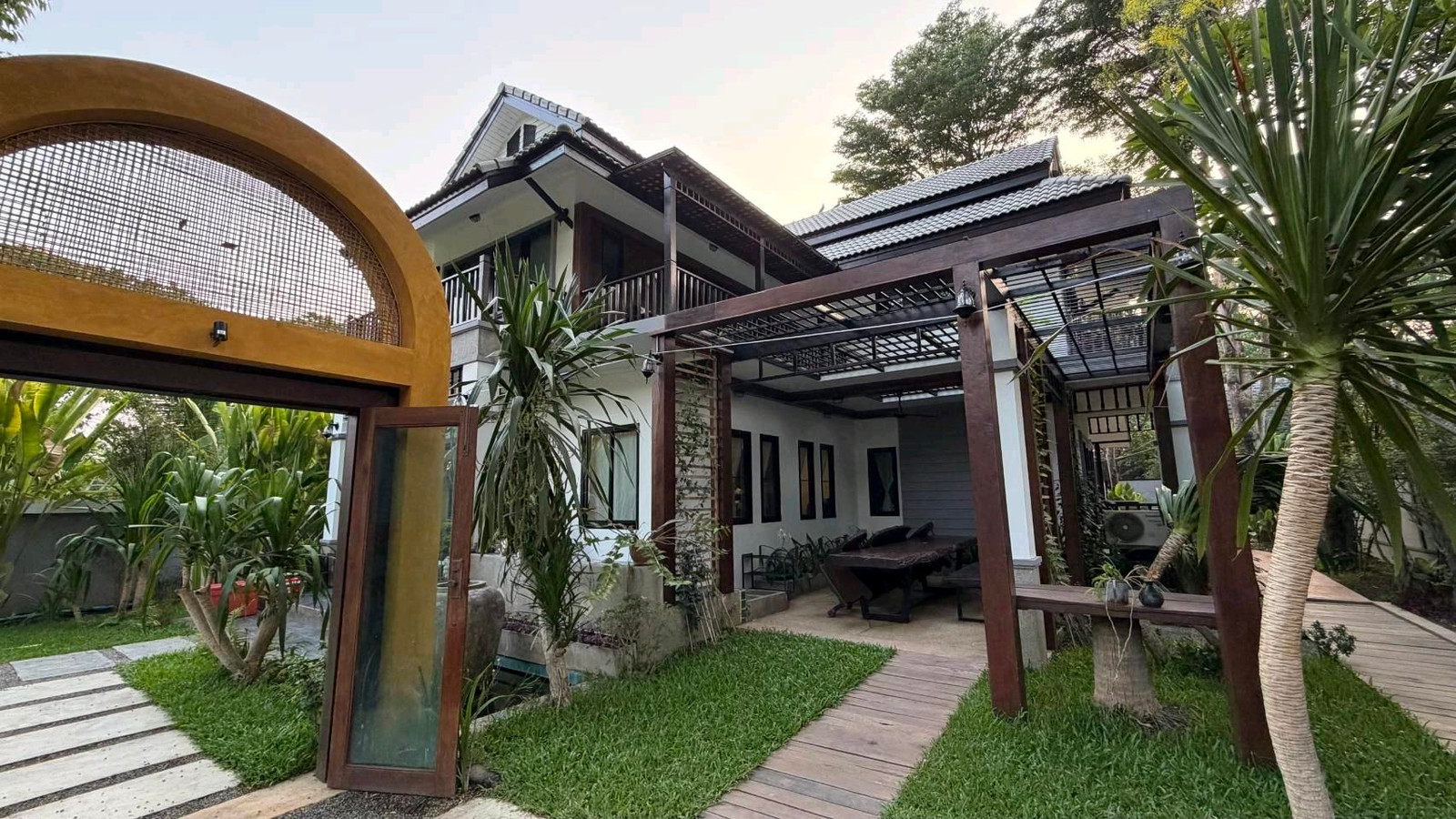 Garden house for rent, resort style Garden house for rent, resort style