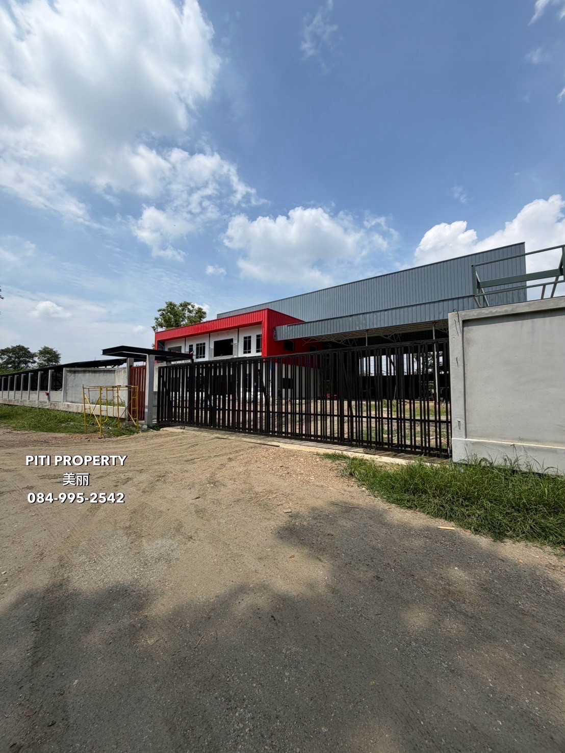 🚩Factory for rent, factory + 2-story office (Stand alone) 🟣Purple layout, near the industrial estate, Chachoengsao Province 🔹Rent 500,000 baht 🚩Factory for rent, factory + 2-story office (Stand alone) 🟣Purple layout, near the industrial estate, Chachoengsao Province 🔹Rent 500,000 baht
