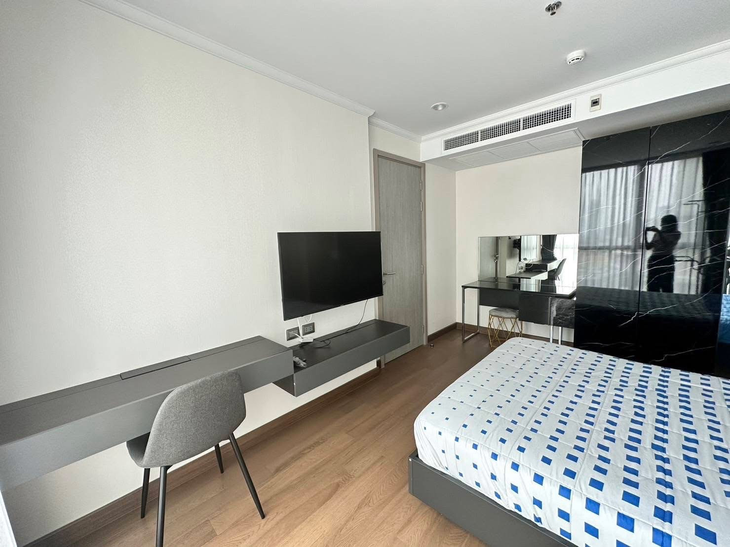 Spacious room, high floor, ready to move in, near Phrom Phong and Phetchaburi. – รูปที่ 4