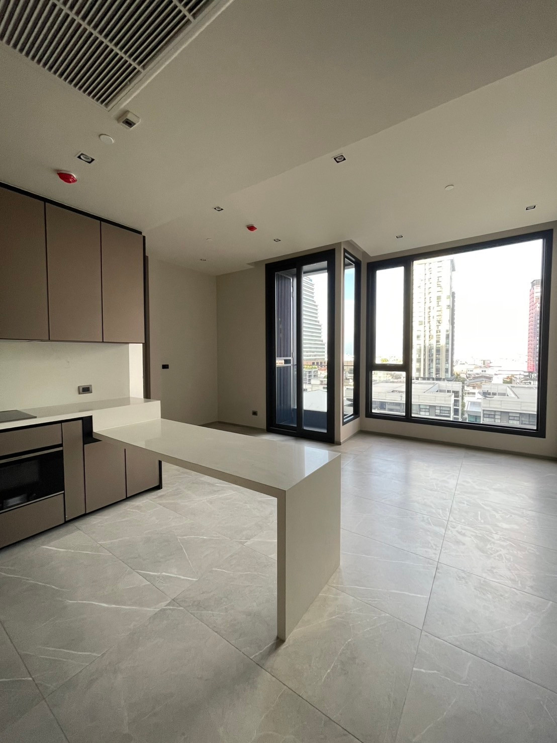For Sell ! Hyde Heritage Thonglor 1 bed 1 bath 51 sqm For Sell ! Hyde Heritage Thonglor 1 bed 1 bath 51 sqm