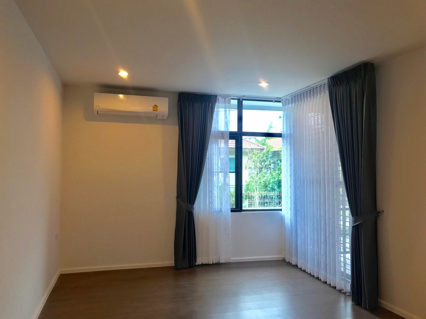 (รหัส ME230) ให้เช่าบ้าน โครงการ Plex Residence Nawamin 111 : เพล็กซ์ เรสซิเดนซ์ นวมินทร์ 111 – รูปที่ 4