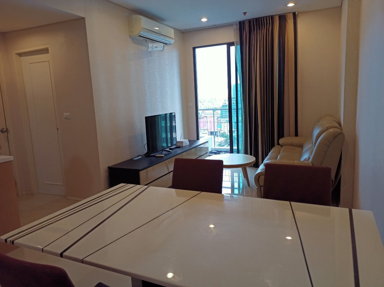 ให้เช่า! คอนโด วิลล่า อโศก (Villa Asoke) 1 ห้องนอน 1 ห้องน้ำ 53 ตร.ม. 20,000 บาท ติดต่อไลน์: @thebrokerage  – รูปที่ 4