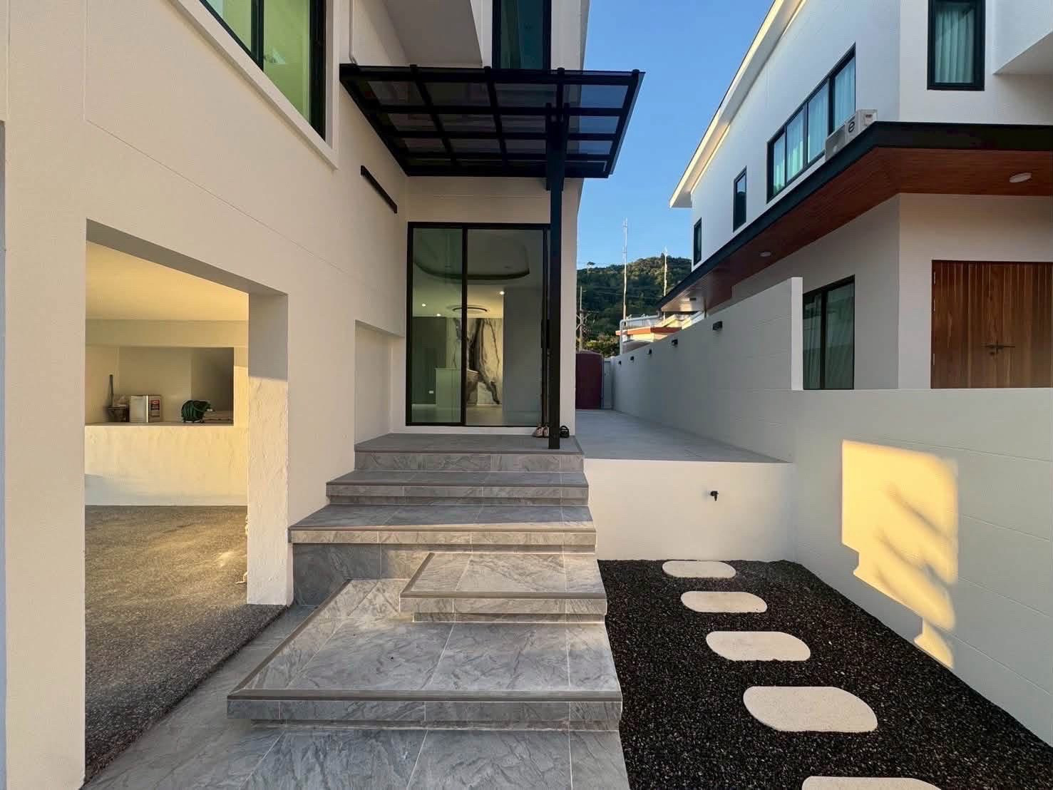 MODERN LUXURY POOL VILLA  Luxury Living | Peaceful Nature | Prime Location  📍 LOCATION: A QUIET & EXCLUSIVE AREA OF PATONG, PHUKET – รูปที่ 3
