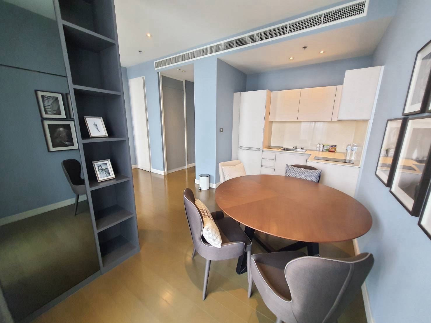 Magnolias Ratchadamri Boulevard (Magnolias Ratchadamri Boulevard) Fully Furnished (ready to move in) 39th floor, size 2 bedrooms, 2 bathrooms, size 105 square meters. Magnolias Ratchadamri Boulevard (Magnolias Ratchadamri Boulevard) Fully Furnished (ready to move in) 39th floor, size 2 bedrooms, 2 bathrooms, size 105 square meters.