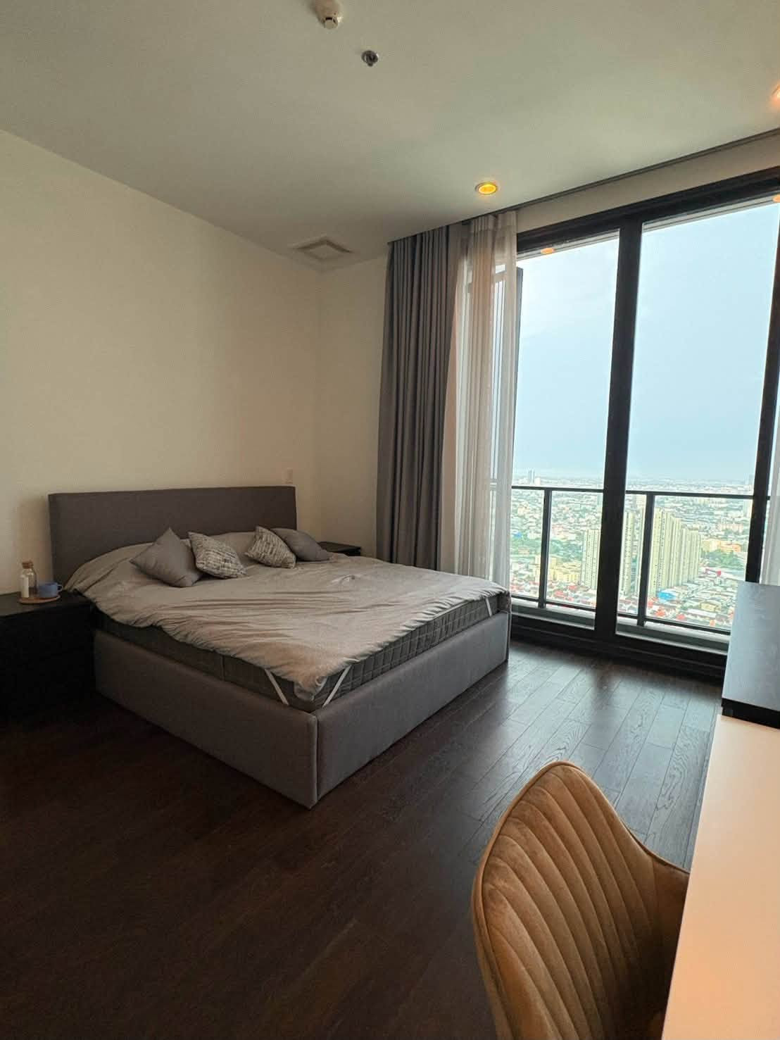 ให้เช่า Whizdom Essence Condo Penthouse ชั้น 48 | 202 ตร.ม. | 4 ห้องนอน  – รูปที่ 4