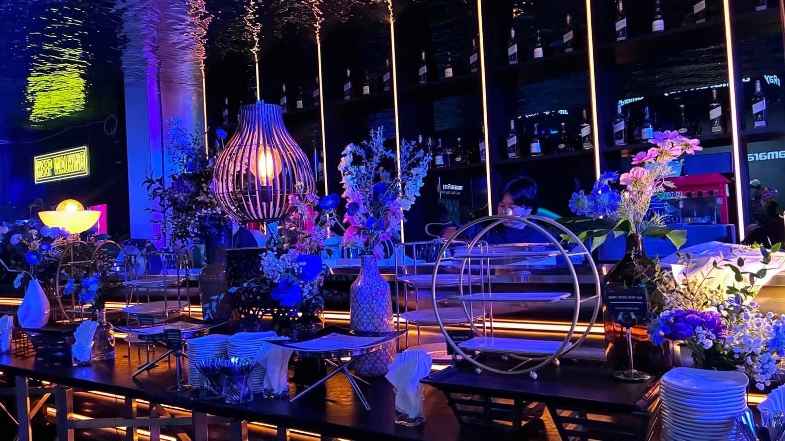 📌 ปล่อยเช่า : ปล่อยเช่า Night Club  และ ร้านอาหารญี่ปุ่น พร้อมอุปกรณ์และระบบเสียง กลางเอกมัย ติดถนน Location ดี ไม่มีค่าเซ้ง   • Night Club 525 ตรม • ร้านอาหาร 303 ตรม สามารถ  เช่าทั้งหมด ลดได้ 800,000 ต่อเดือน   📌 Rental : Night Club & Resturant In H – รูปที่ 2