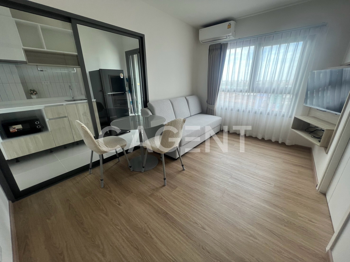 Condo for rent “Escent Ville Suphanburi“ new condo next to Robinson Lifestyle Suphanburi. Condo for rent “Escent Ville Suphanburi“ new condo next to Robinson Lifestyle Suphanburi.