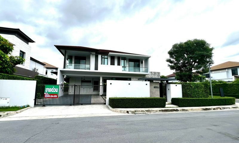 # Beautiful corner plot detached house for sale, private soi, ready to move in, with luxurious built-in furniture # Quality project Nantawan Pinklao-Ratchaphruek Village Nantawan Pinklao Road Ratchaphruek Bang Ramat Subdistrict Taling Chan District Bangko