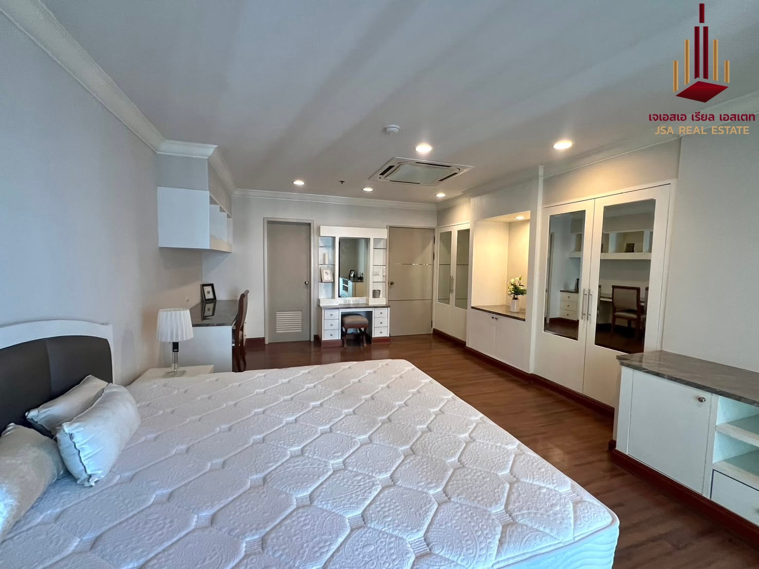 ✨ For Rent: G.P. Grande Tower Condo ✨ 💰 Only 90,000 THB/month 