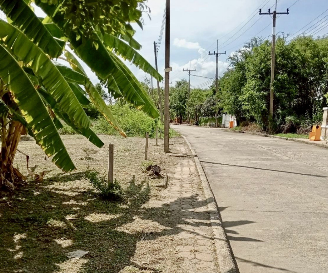 Land for sale, cheap, lower than appraised value Beautiful plot of land, 2 ngan, 80 sq m, yellow layout, Krisada Nakhon Village 26 City Golf Hill. – รูปที่ 3