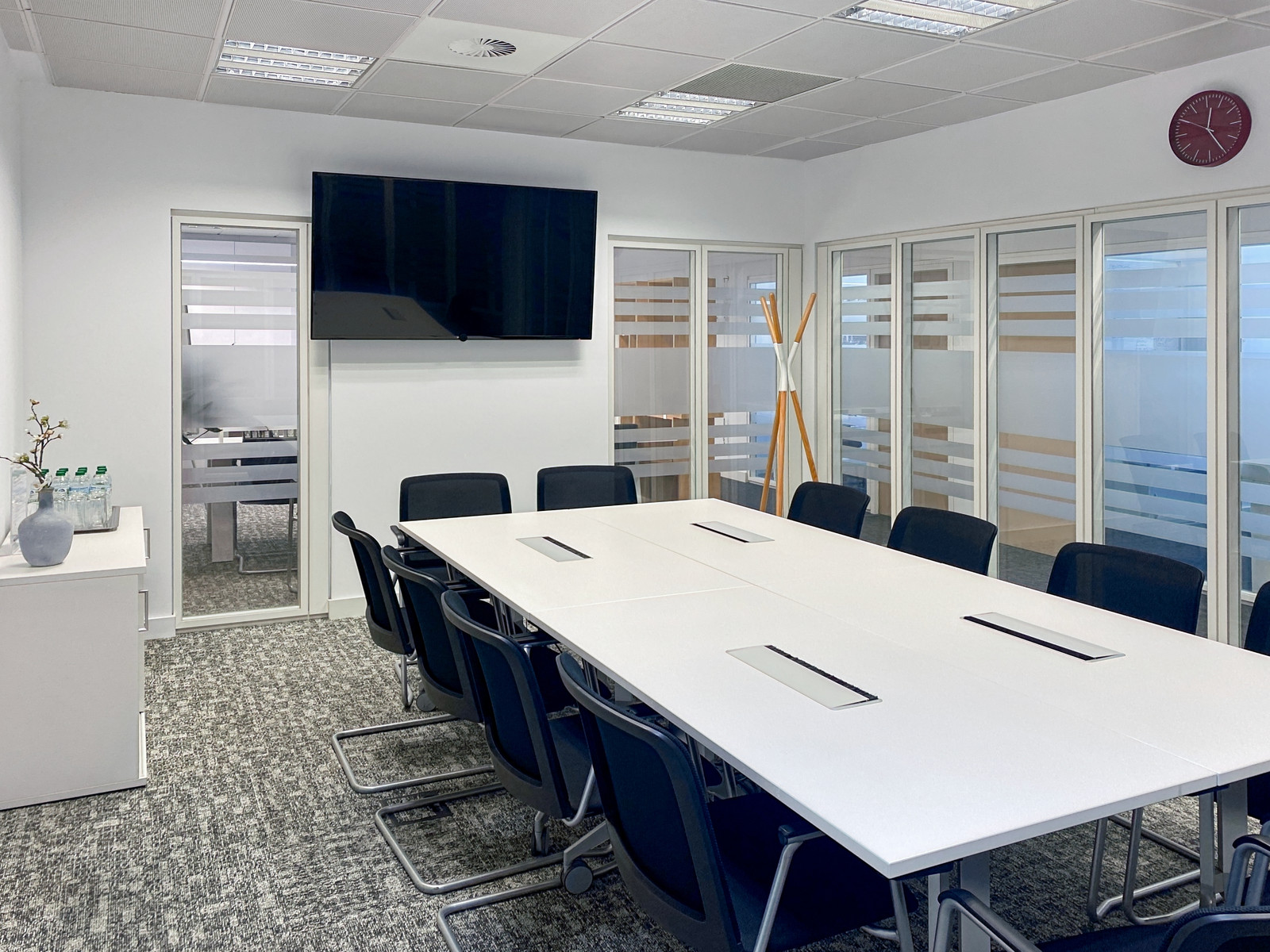 พื้นที่ออฟฟิศพร้อมบริการครบวงจรสำหรับคุณและทีมใน Regus Pichai  – รูปที่ 4