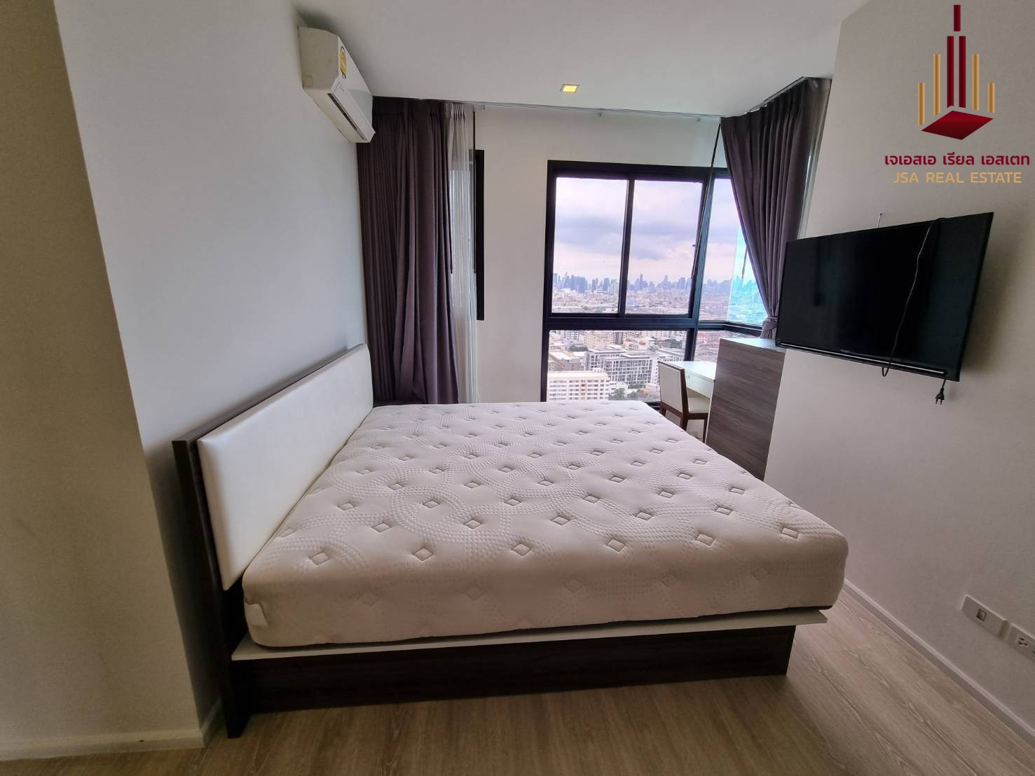 ✨ For Rent: Quinn Ratchada 17 Condo ✨ 💰 Only 34,000 THB/month