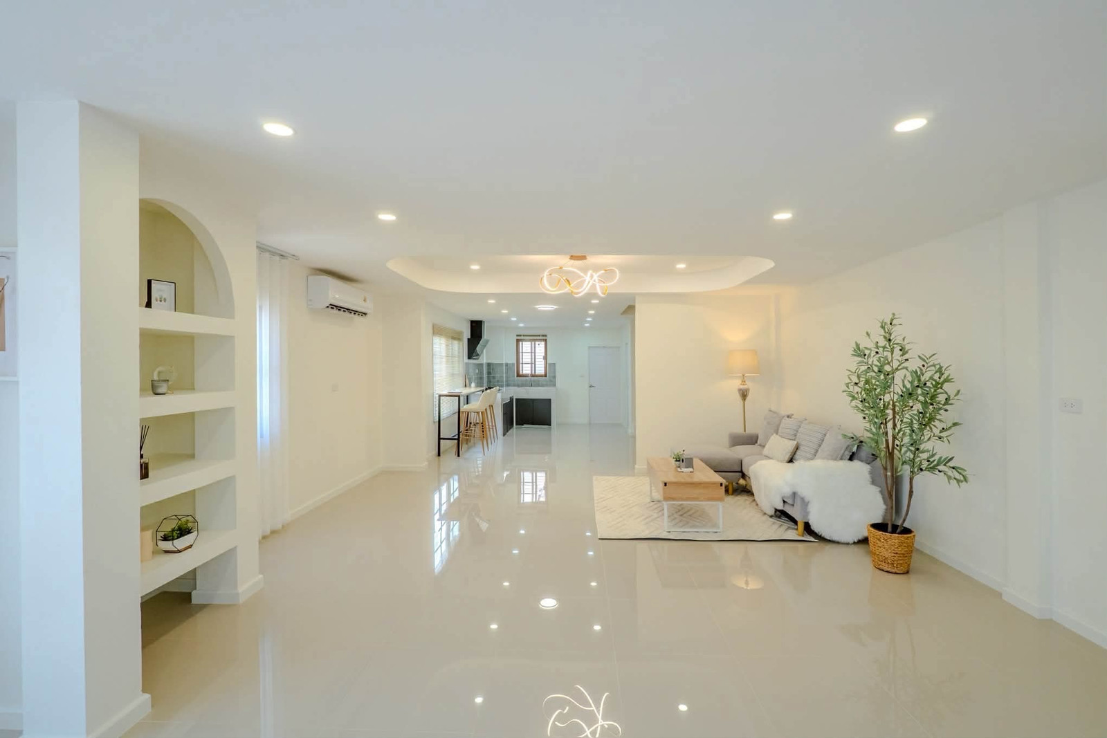 ขายบ้านรีโนเวทใหม่ หัวมุม "บ้านกลางเมือง พระราม 9 ซอย 43" ขนาด 23.9 ตรว. 4 นอน ใกล้ห้าง The Nine รีโนเวทสวย พร้อมเข้าอยู่   – รูปที่ 2