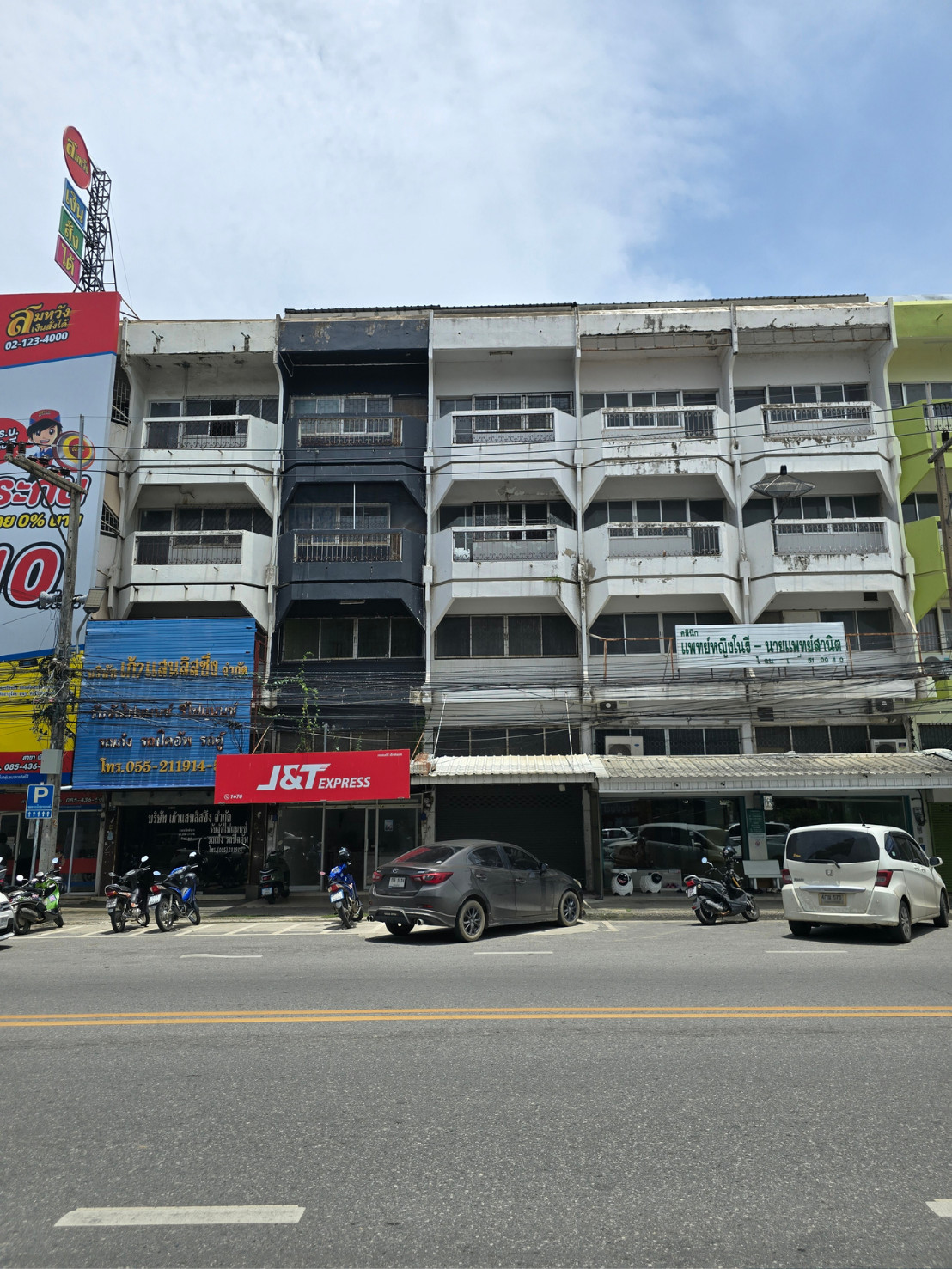 อาคารพาณิชย์ 4.5 ชั้น ติดถนนพระองค์ดำ ใกล้ตลาดราชพฤกษ์ และ ร.พ.กรุงเทพ – รูปที่ 2