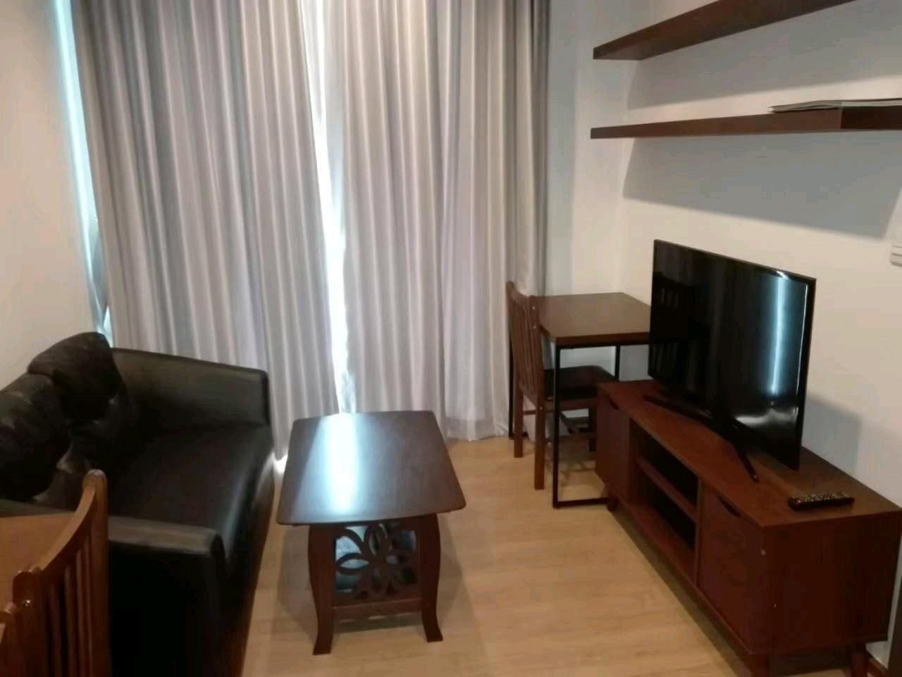 🔥Condo for rent Edge by Sansiri Sukhumvit 23 ⛳️Mrt Sukhumvit 160 meters ⛳️BTS Asoke: 270–400 meters, can take a shortcut through the Interchange building ❣️Ready to move in 1 October 2026 🔥Size 30 sq m💚Tel/Line :085 484 8586 Ag. https://line.me/ti/p/z3lDL