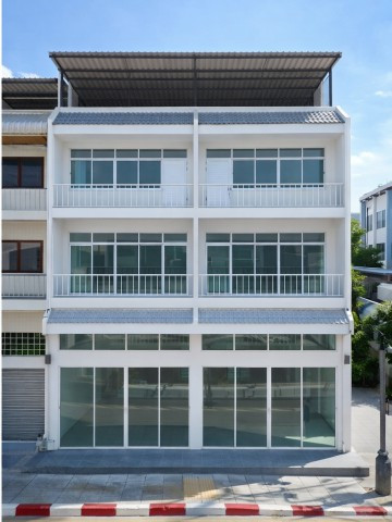 showrooms ตึกแถว 2 คูหา ห้องหัวมุม ขนาด 56.5 ตร.ว. 900 ตร.ม. ใกล้ MRT ศรีอุดม 400 ม. clinics – รูปที่ 2