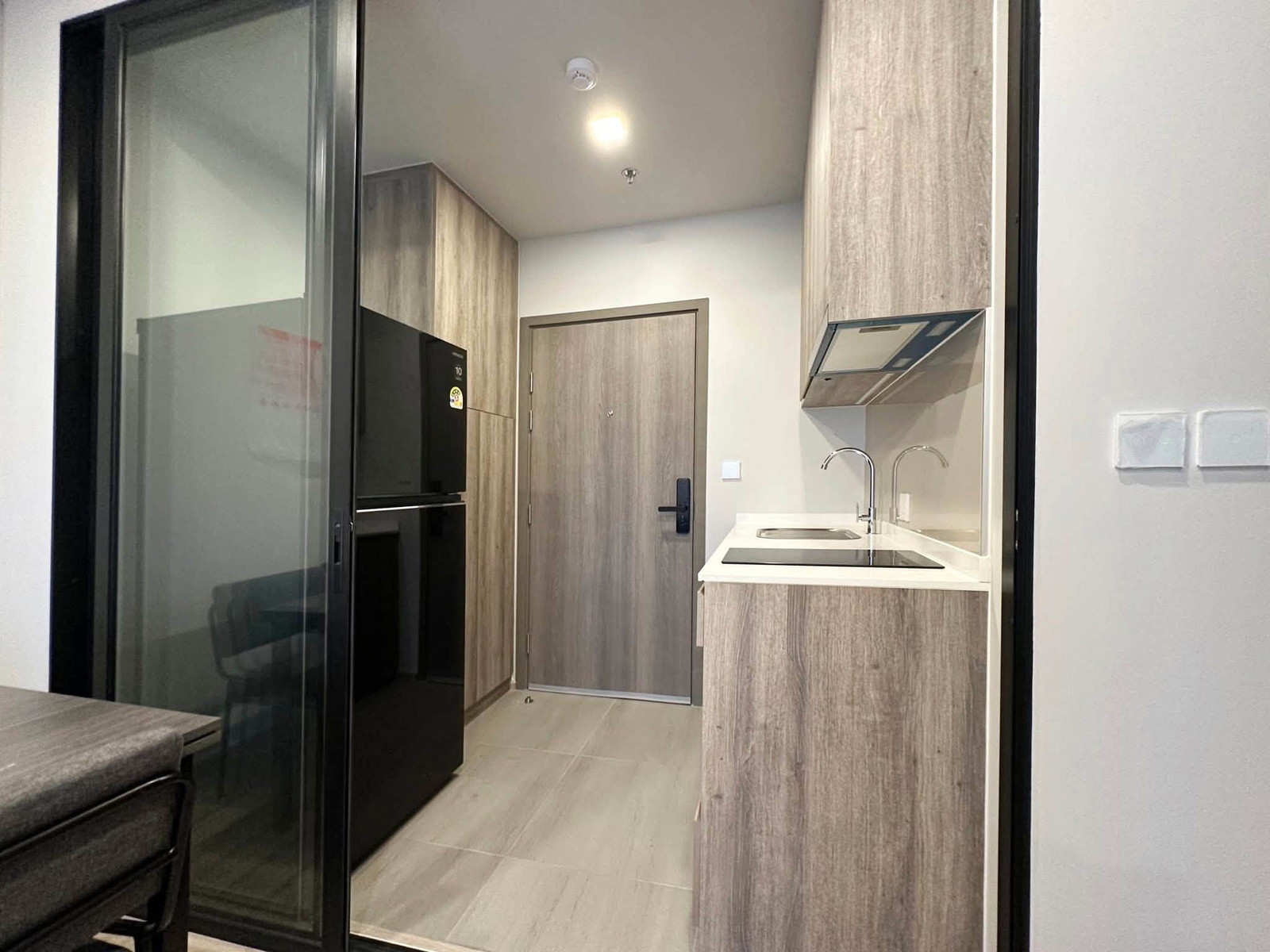 ให้เช่าคอนโด Metris District Ladprao Pet Friendly 2 ห้องนอน สไตล์ Mid Century Modern เรียบง่าย สบายๆ ใกล้ MRT พหลโยธิน-RW008418 – รูปที่ 3