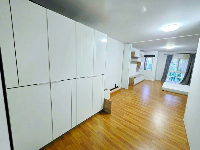 Bangna-Trad Bang Sao Thong 3.5-story home office with 2 bed ABAC Bangna 700 m. 3 bath near Assumption University European style design 18 – รูปที่ 2