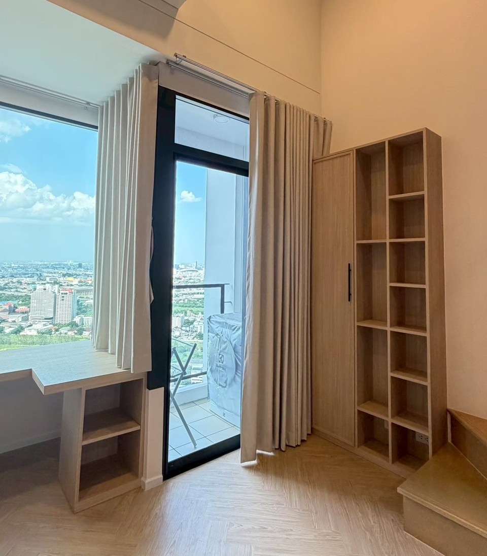 For rent: Siamese Rama 9 (40 sq m.), Duplex room, beautifully decorated, ready to move in.