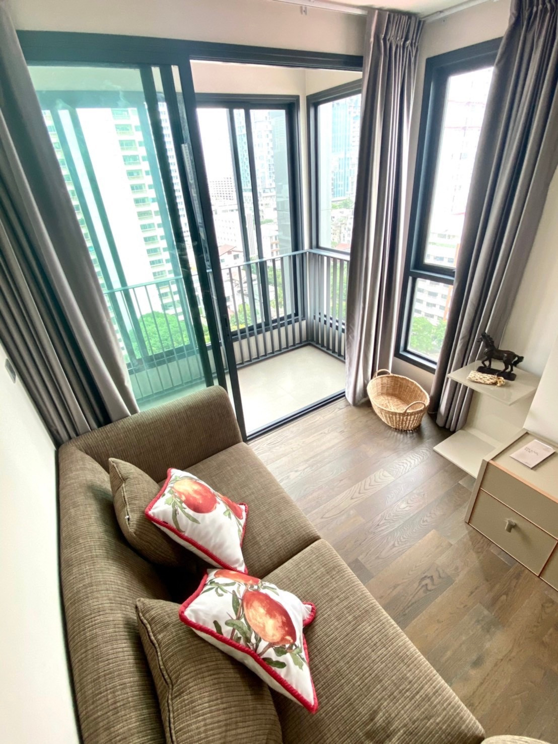 For Rent Condo Ideo Q Siam Ratchathewi  fully furnished (S15-30485) 
