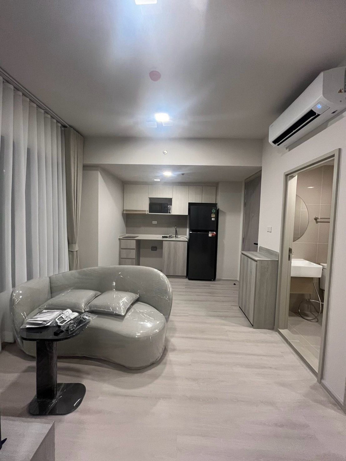 For rent: Cobb Ratchada - Rama 🍁 new room, red sign 🍁 near MRT-Cultural Center For rent: Cobb Ratchada - Rama 🍁 new room, red sign 🍁 near MRT-Cultural Center