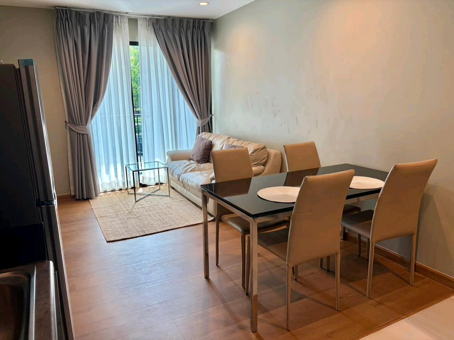 🚆 Convenient location near BTS On Nut and food and shopping areas on Sukhumvit. 🚆 Convenient location near BTS On Nut and food and shopping areas on Sukhumvit.