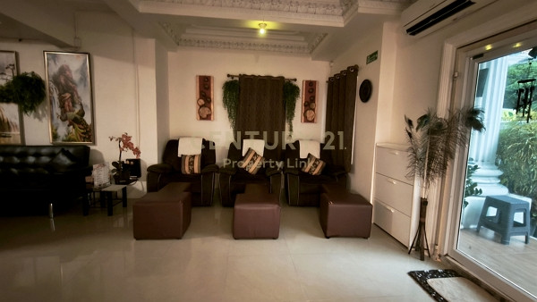 Focus on Unique Architecture & Investment: Unique Greek-Roman Style 4.5-Story Home Office for Sale | Vibhavadi 2 (250 Sq.m.) No.50-TH-69016 – รูปที่ 2