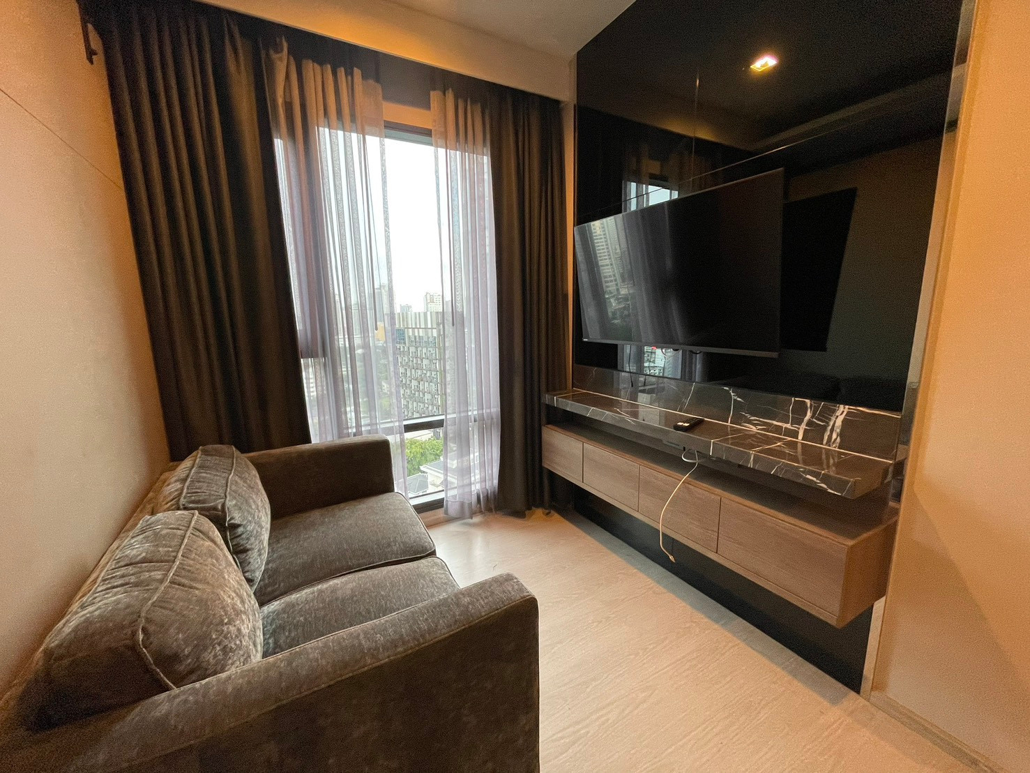 🟢 (FOR RENT) RHYTHM Sukhumvit 36-38 HOT DEAL! 🔥 1 นอน 34 ตร.ม, เฟอร์+เครื่องใช้ไฟฟ้าครบ ชั้นสูง วิวโล่ง ห้องว่างพร้อมเข้าชม ⎯ ใกล้ 🚆 BTS ทองหล่อ 🟢 (FOR RENT) RHYTHM Sukhumvit 36-38 HOT DEAL! 🔥 1 นอน 34 ตร.ม, เฟอร์+เครื่องใช้ไฟฟ้าครบ ชั้นสูง วิวโล่ง ห้องว่างพร้อมเข้าชม ⎯ ใกล้ 🚆 BTS ทองหล่อ