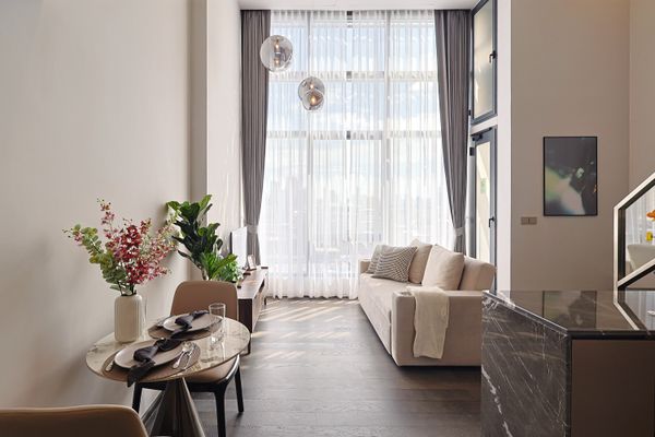 For rent, new room, Loft, open kitchen, southern view, not hot, Accept Pet Friendly, 6th floor.