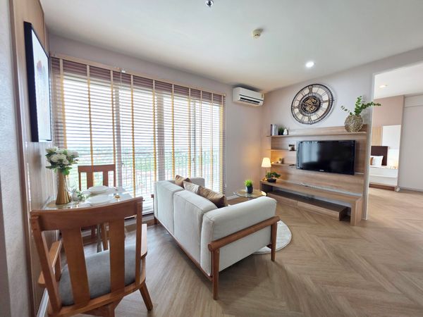 For sale: The Parkland Srinakarin Lakeside, Lamoon, minimalist🍂, airy corner room🍂 with private fixed parking🍂