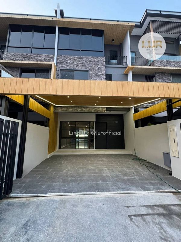 3-story townhome for sale, The Landmark Ekkamai - Ramintra ✅3 bedrooms, 4 bathrooms, 2 parking spaces