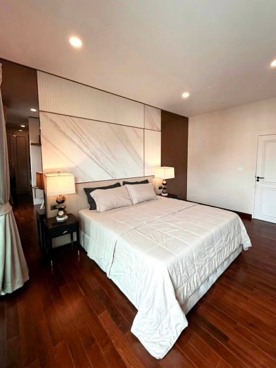 🔥Rent Now🔥 The City Ekkamai-Ladprao, near MRT Phetchaburi Station. Fully Furnished and Ready to Move In.