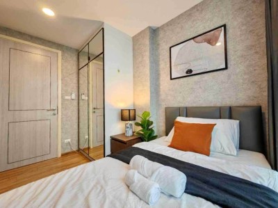 🔥Urgent Sale🔥 Notting Hill The Exclusive Charoen Krung, near BTS Saphan Taksin station. Fully furnished and ready to move in.