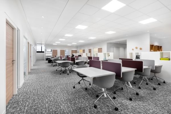 Coworking space in Regus Pichai