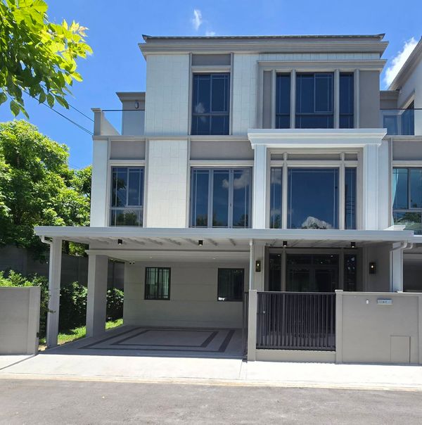For Rent Baan Klang Muang Classe Sukhumvit 77 2BR Townhouse 